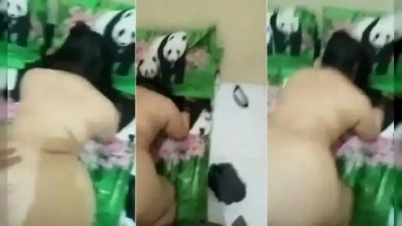 Tanteku Main Ke Kosan Saat Gabut – Nonton Bokep Indo Terbaru Viral