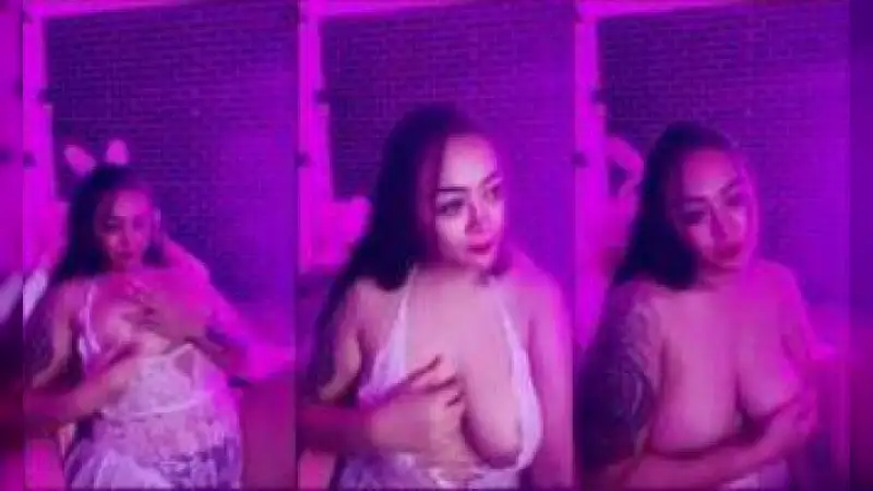 Lorenza Toket Gede Lepas Kaosnya Remas Desah – Nonton Bokep Indo Terbaru Viral