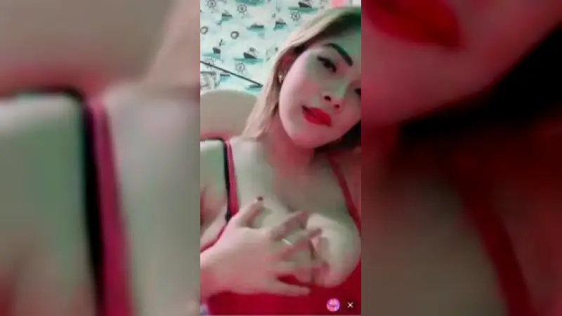 Fika remes-remes tetek – Nonton Bokep Indo Terbaru Viral