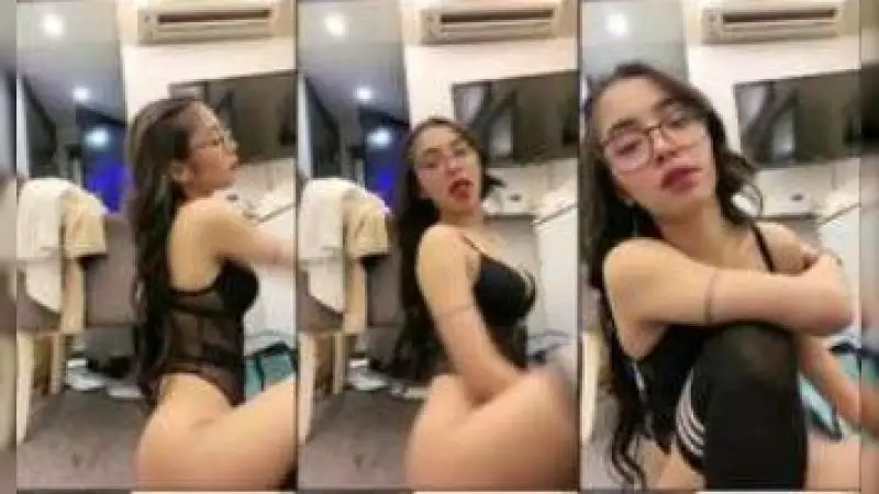 Caroline Lingerie Hitam Seksi Abis – Nonton Bokep Indo Terbaru Viral