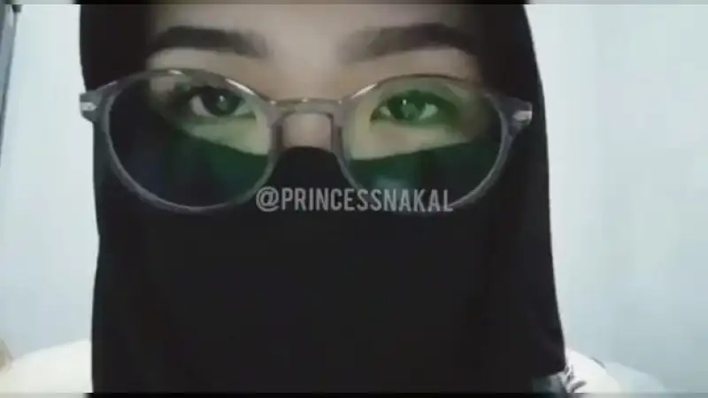Jilbab Nakal Main Vibrator – Nonton Bokep Indo Terbaru Viral