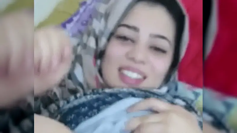 Bokep Jilbab Ngentot Masih Pake Jilbab – Nonton Bokep Indo Terbaru Viral