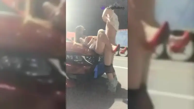 Video Ngentot Di Atas Mobil – Nonton Bokep Indo Terbaru Viral