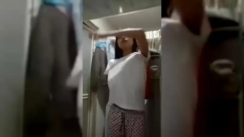 Video Si Putih Cantik Tapi Berbatang – Nonton Bokep Indo Terbaru Viral