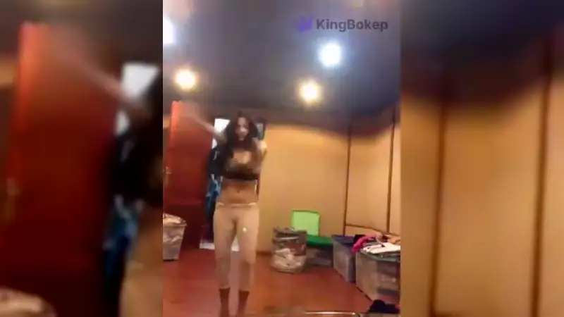 Video Scandal Dewi Persik Private Video 5 – Nonton Bokep Indo Terbaru Viral