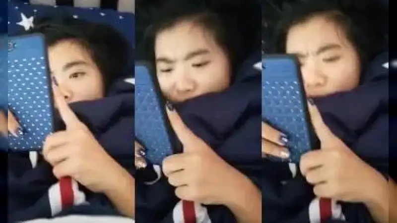 Bokep Indo Ngentot Sambil Main Hp – Nonton Bokep Indo Terbaru Viral