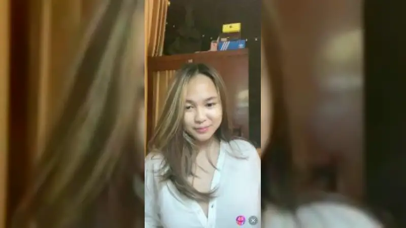 Miss Applepie joget tampil seksi – Nonton Bokep Indo Terbaru Viral