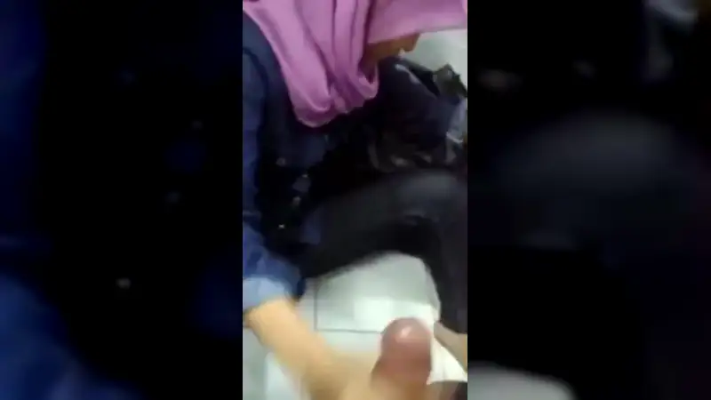 Video Nikmatnya Disepong Jilbab Sampe Crot – Nonton Bokep Indo Terbaru Viral