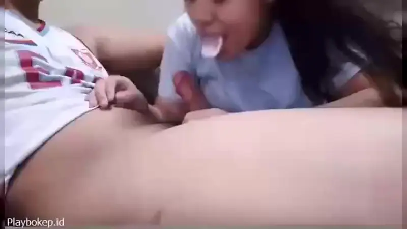 Video Dipasangin Kondom Sama Pacar Cantik – Nonton Bokep Indo Terbaru Viral
