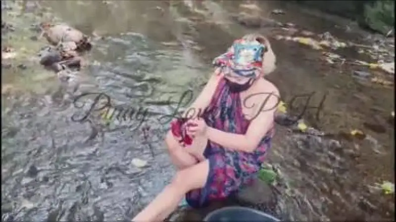 Bokep Indo Ngewe Istri Abis Cuci Baju Di Pinggir Sungai – Nonton Bokep Indo Terbaru Viral