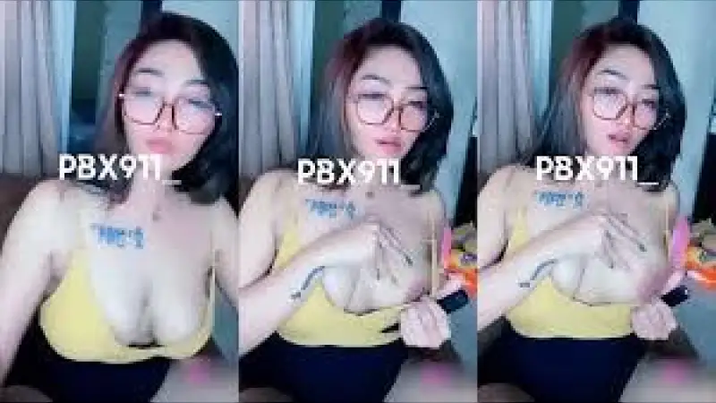 Uting Coklat Mamah Muda Berkacamata Cakep – Nonton Bokep Indo Terbaru Viral