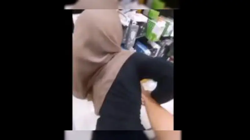 Cewe Jilbab Di Doggy Di Konter Hp – Nonton Bokep Indo Terbaru Viral