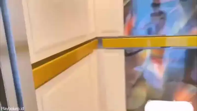 Video Bermalam Bersama Pramugari Cantik – Nonton Bokep Indo Terbaru Viral