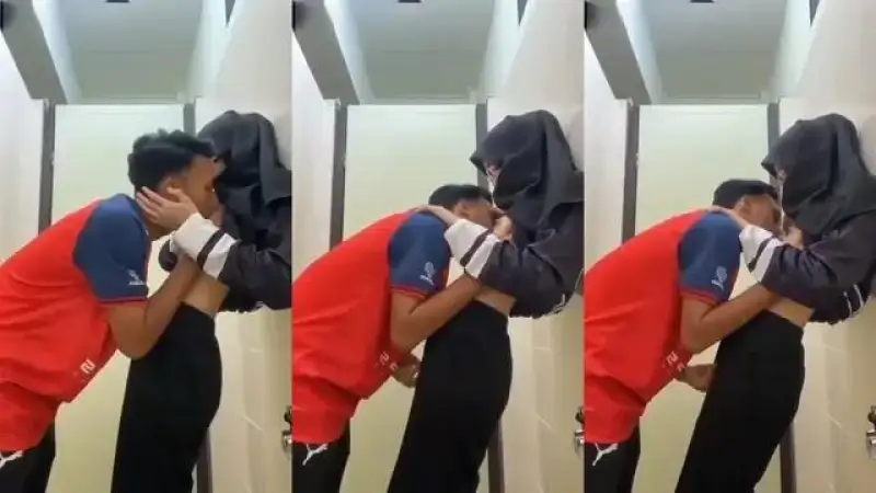 Jilbab Hitam Sepong Liar di Tempat Umum – Nonton Bokep Indo Terbaru Viral