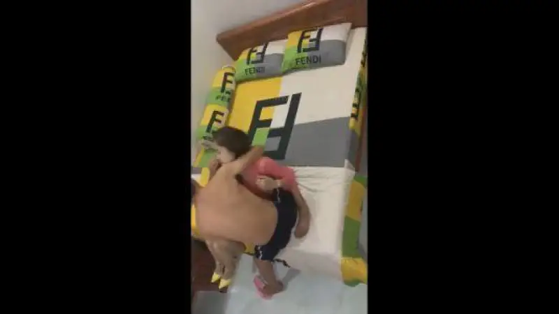 Gendong Cewe Ke Ranjang Soal Nya Malam Spesial – Nonton Bokep Indo Terbaru Viral
