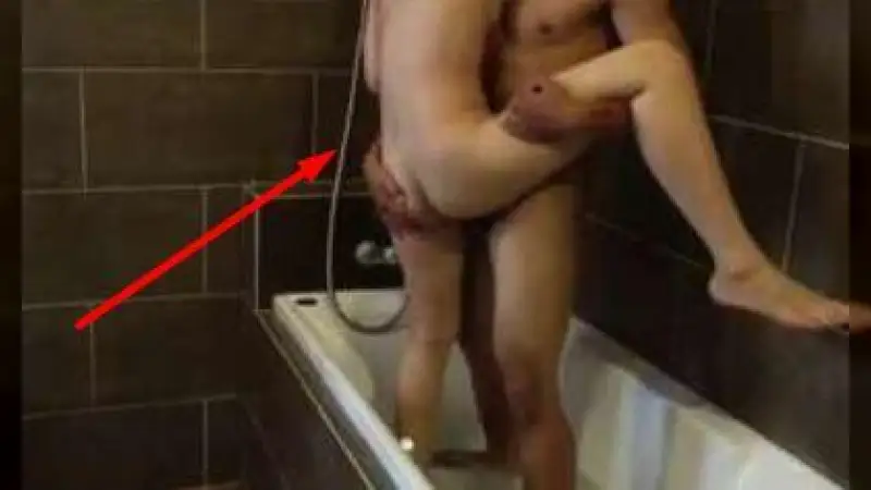 Ingin Sensasi Berbeda Ajak Pacarku Main di Bathtub – Nonton Bokep Indo Terbaru Viral