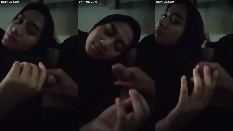 Bokep Viral Dinda Hijab Sepong Kontol Pacar 2 – Nonton Bokep Indo Terbaru Viral